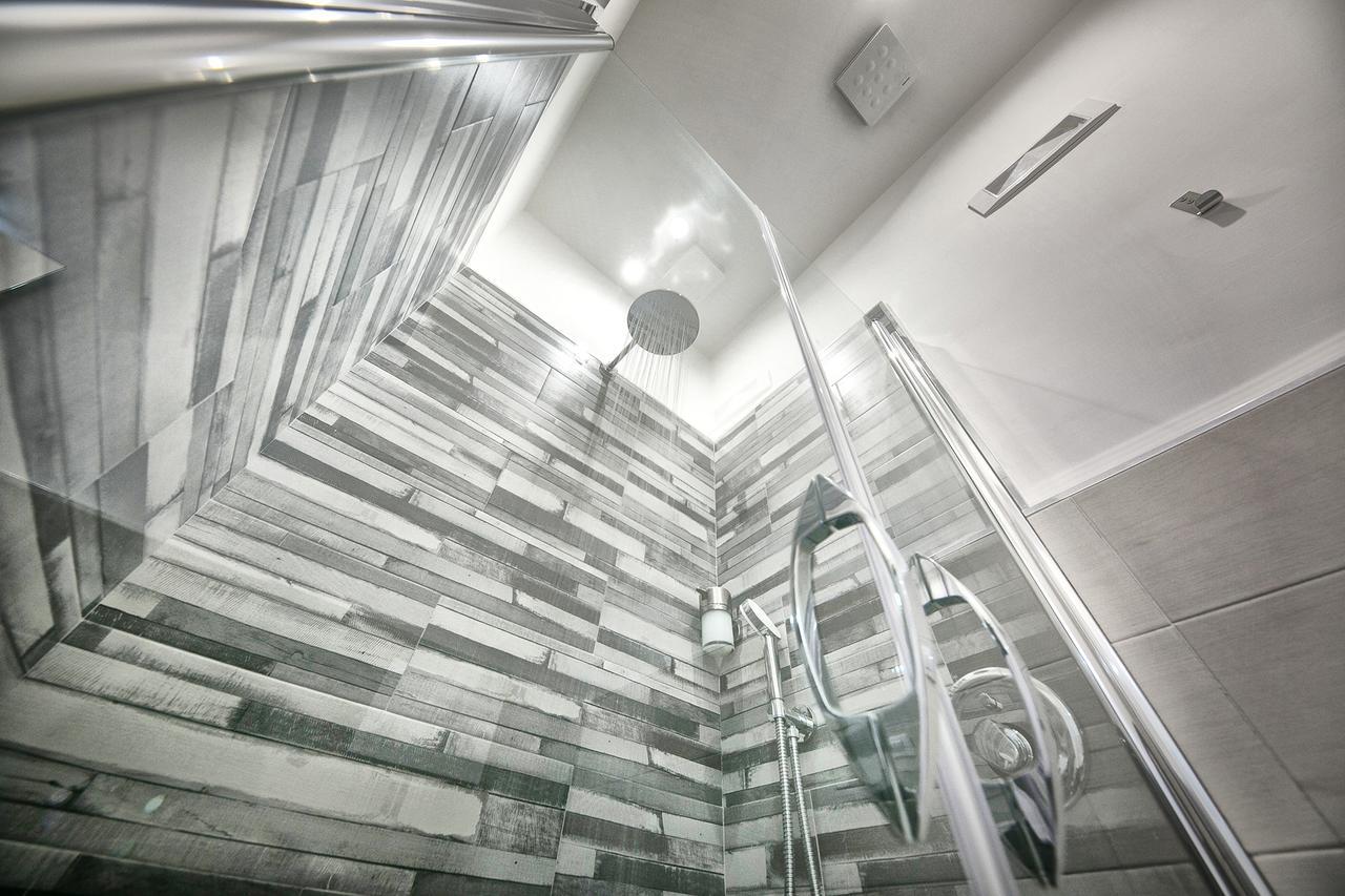 President Suites Неаполь Екстер'єр фото