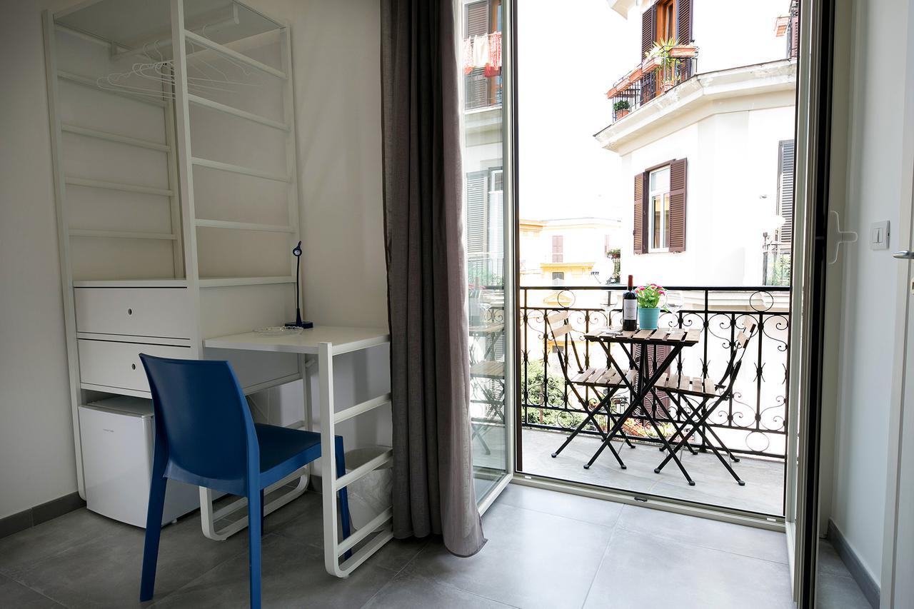 President Suites Неаполь Екстер'єр фото