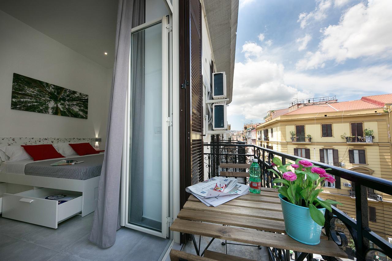 President Suites Неаполь Екстер'єр фото