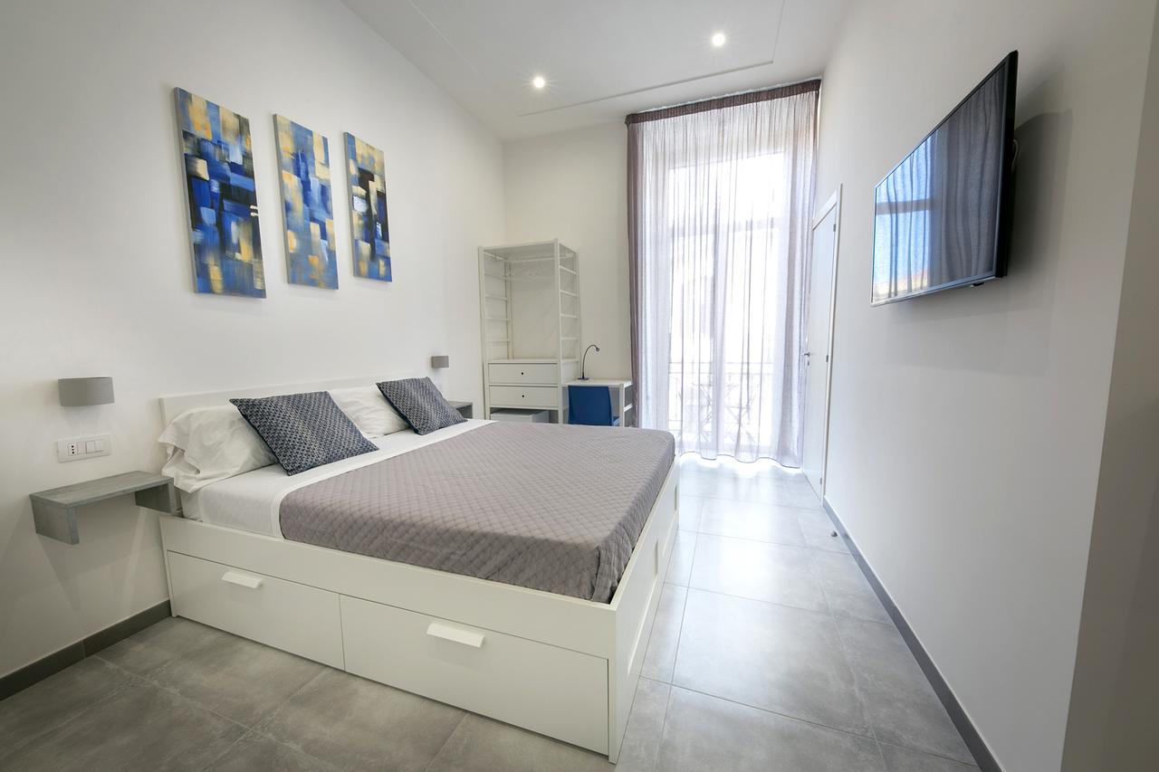 President Suites Неаполь Екстер'єр фото