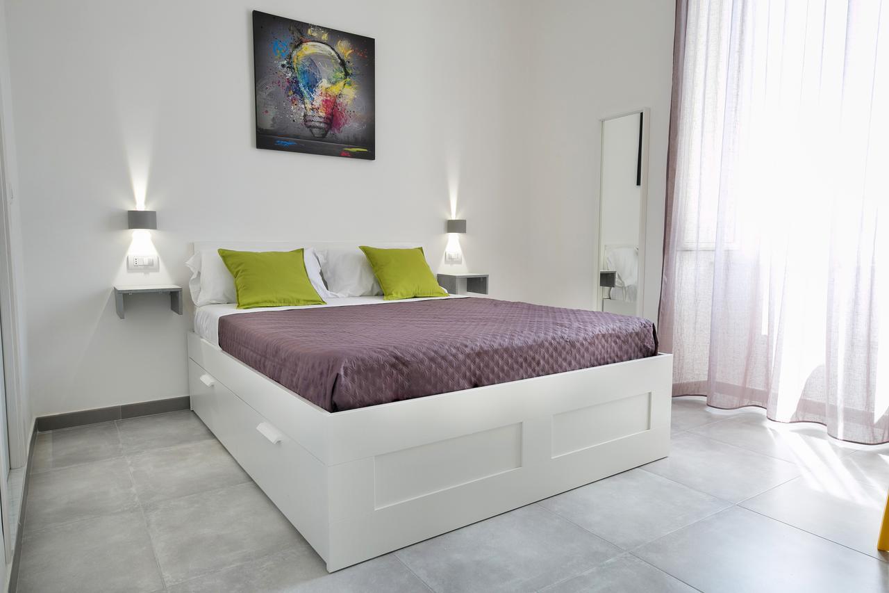 President Suites Неаполь Екстер'єр фото
